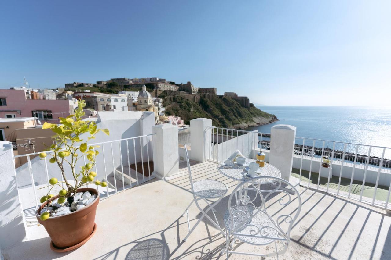 Torretta Corricella- Torretta Apartment Procida Bagian luar foto