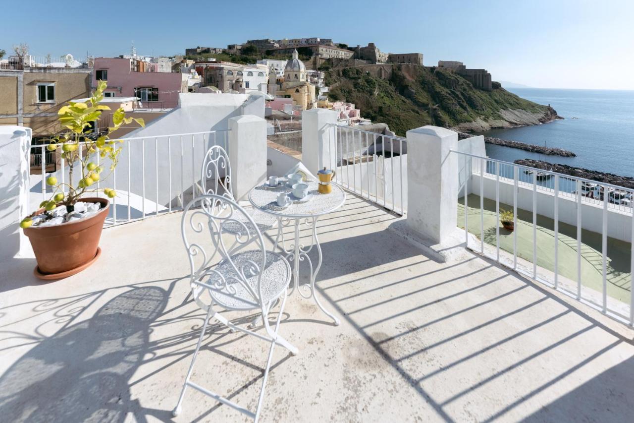 Torretta Corricella- Torretta Apartment Procida Bagian luar foto