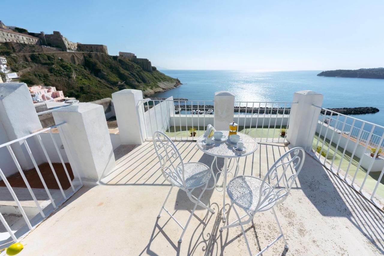 Torretta Corricella- Torretta Apartment Procida Bagian luar foto