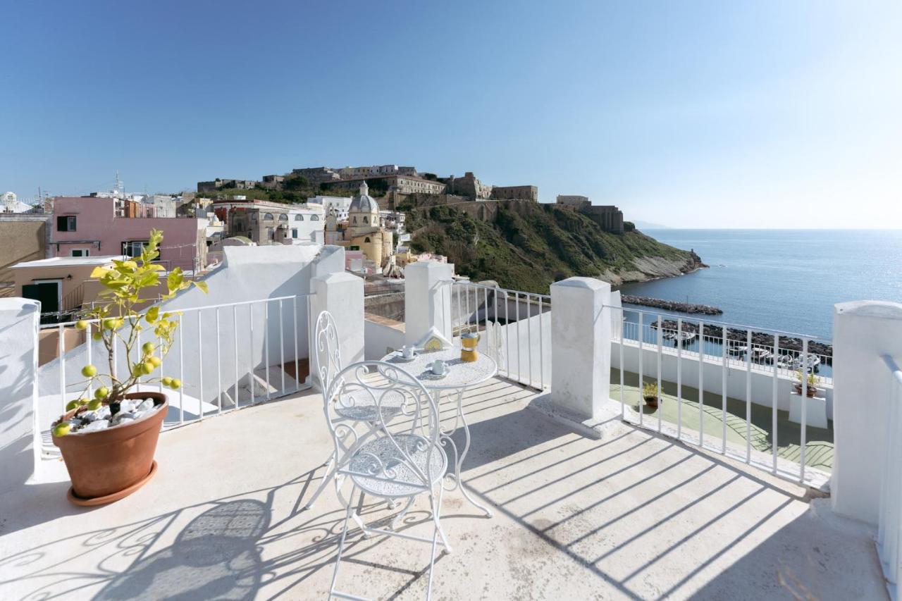 Torretta Corricella- Torretta Apartment Procida Bagian luar foto
